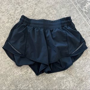 Lululemon hotty hot low rise shorts